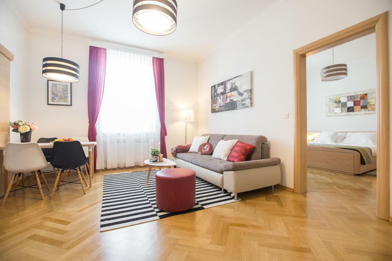 Angela Main Street Luxury Oasis & Free Parking Διαμέρισμα Ζάγκρεμπ Εξωτερικό φωτογραφία